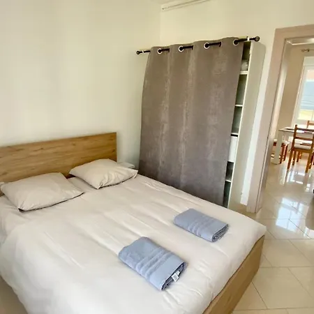 - Centre-ville - 4 Pers -proche דירה פור-מהון-פלאז'